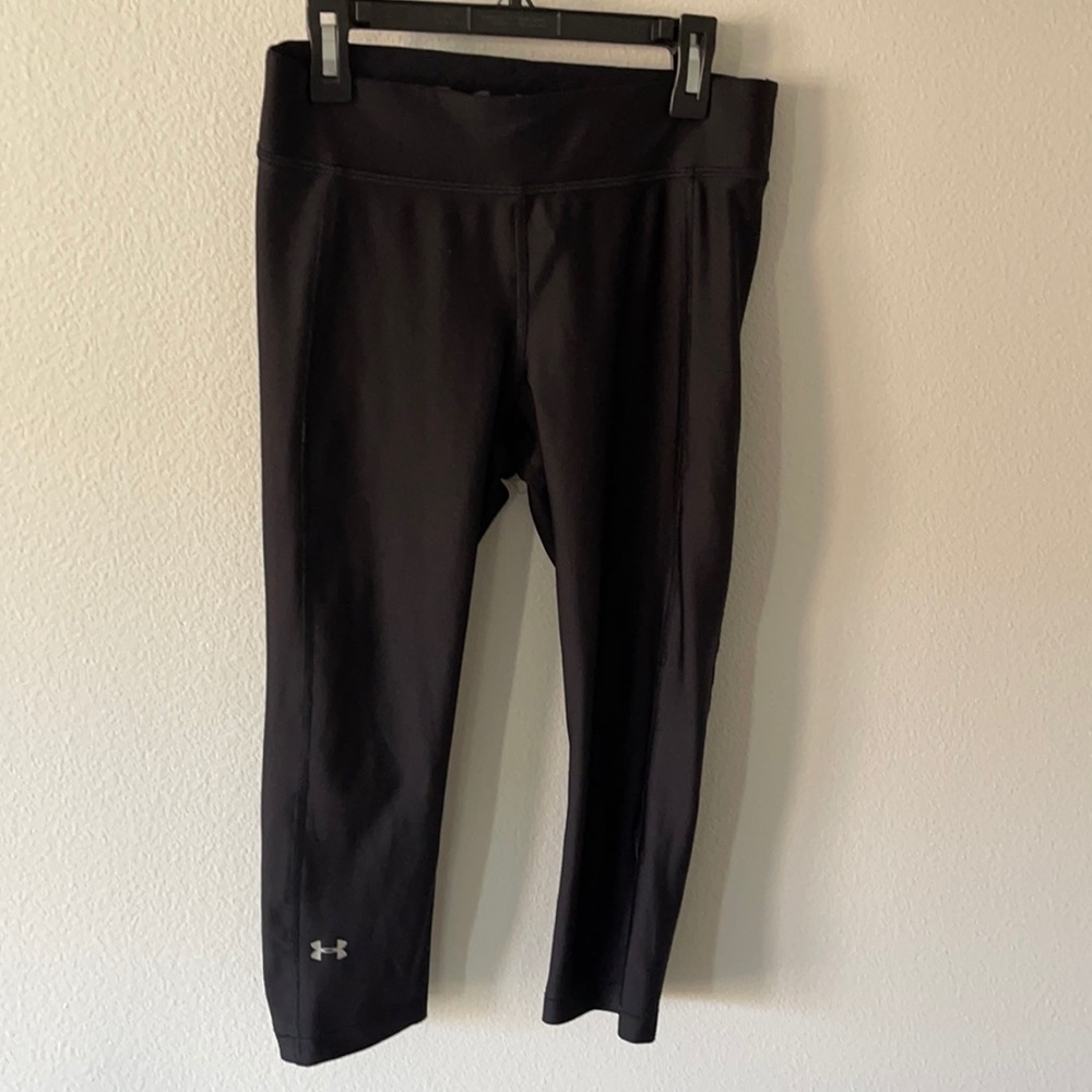 Under Armor Capri black leggings M